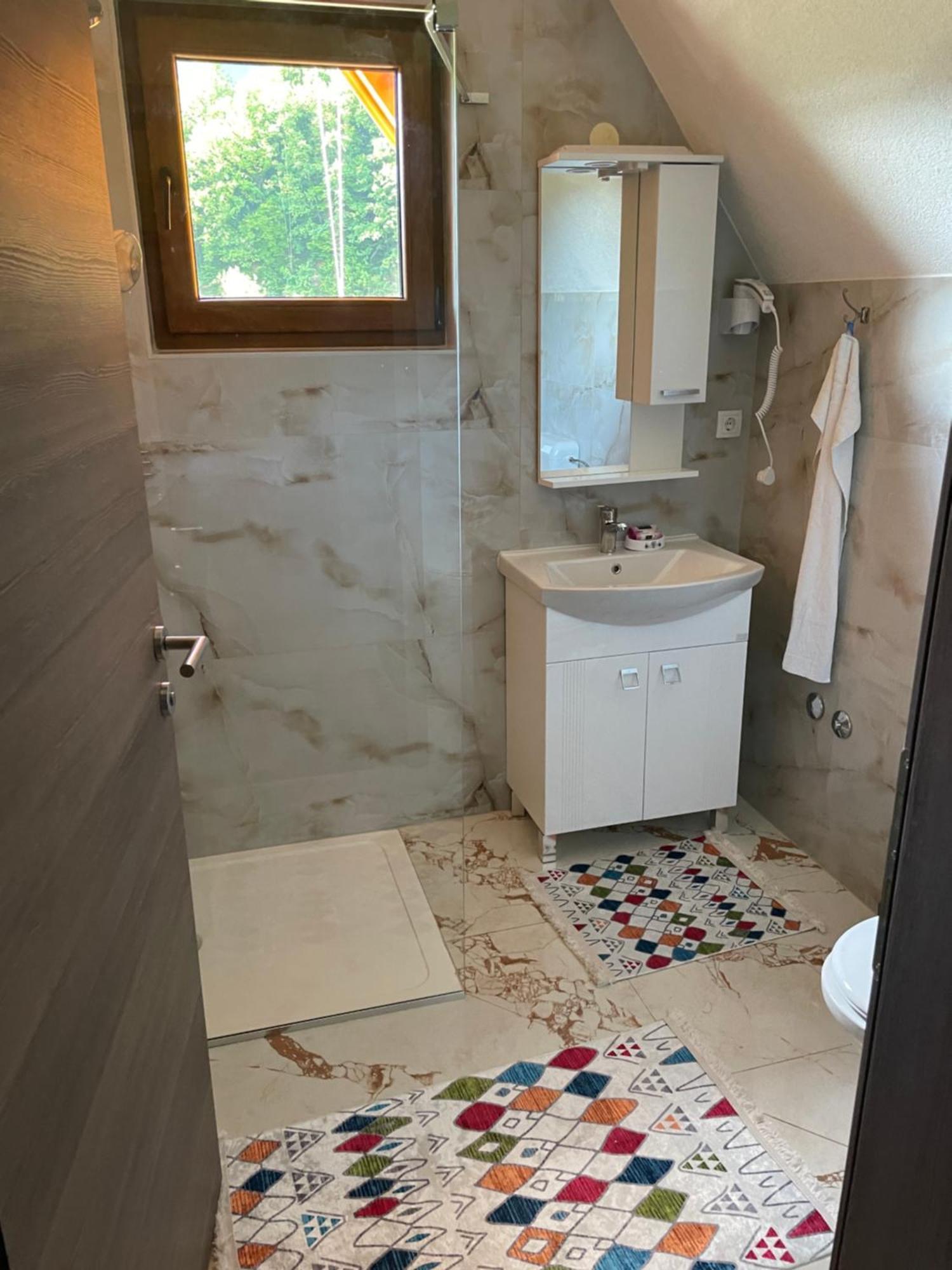 Bungalow House - 5 Rooms Zolaci 외부 사진