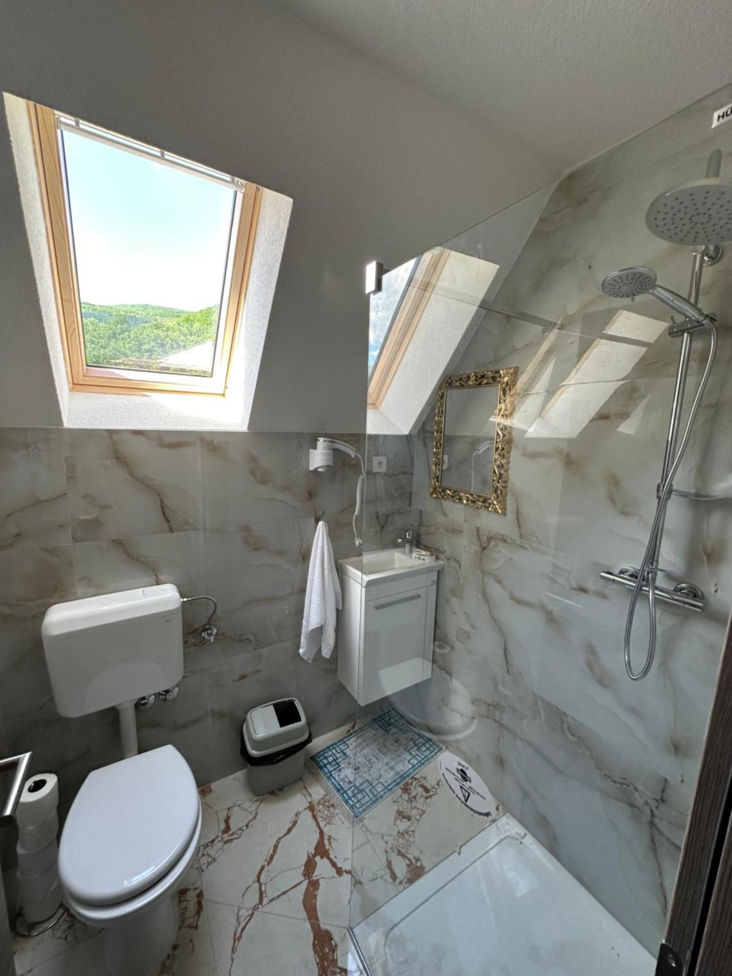 Bungalow House - 5 Rooms Zolaci 외부 사진